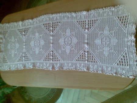 Háčkovaný obrus 3